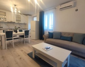 Prima inchiriere - Apartament lux in vila, curte, 2 locuri de parcare 