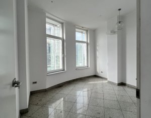 Espace Commercial à louer dans Cluj-napoca, zone Centru