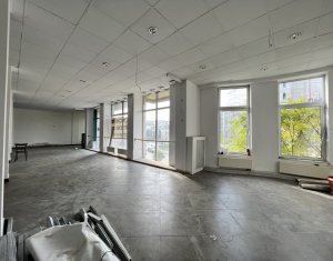 Espace Commercial à louer dans Cluj-napoca, zone Centru