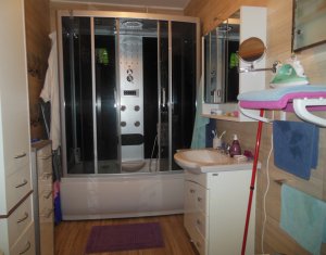 Apartament 3 camere, zona Volvo, complet dotat, doua locuri parcare