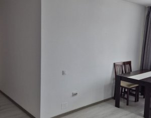 Apartament cu doua dormitoare, parcare proprie, mobilat si utliat