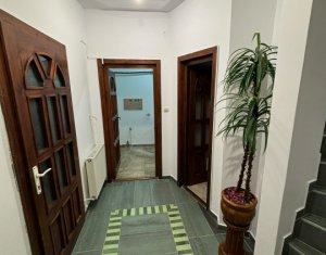 Casa de inchiriat, 180 mp, Andrei Muresanu, 6 parcari, garaj, terasa, zona Sigma