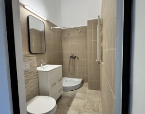 Spatiu birou la vila interbelica, 4 incaperi 2 bai 130mp 1 parcare