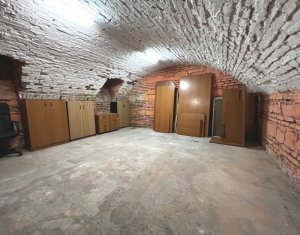 Birou 50 mp, pivniță 35 mp, 1 parcare, Ultracentral - Bd. Eroilor